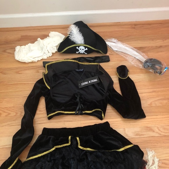 NWT DOLLS KILL Dolls Kill Pirate Maiden Costume - Ren-Faire Crop Top Mini Skirt - Picture 1 of 15